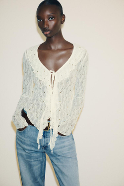 ZARA КРУЖЕВНОЙ ТОП С ЗАКЛЕПКАМИ, ЭКРЮ