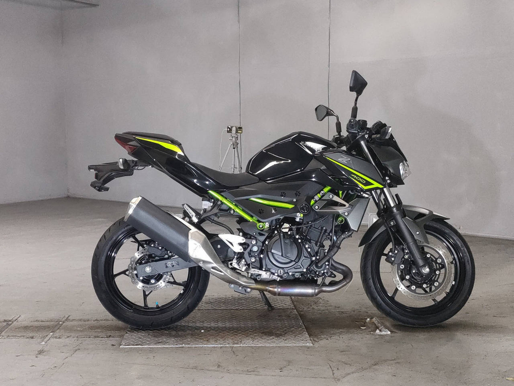 Kawasaki Z400 2023