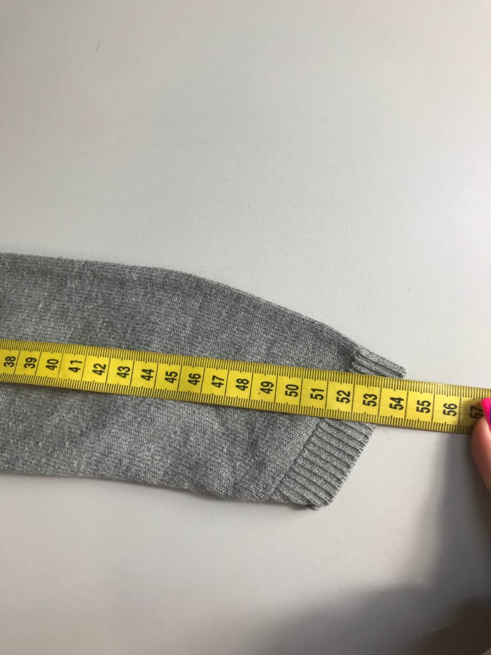 Джемпер с пайетками, визуально на 10 лет