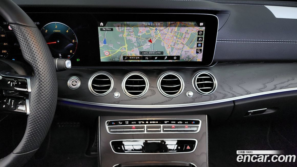 Mercedes-Benz E-Class W213 E220d 4MATIC AMG Line (07.2021)
