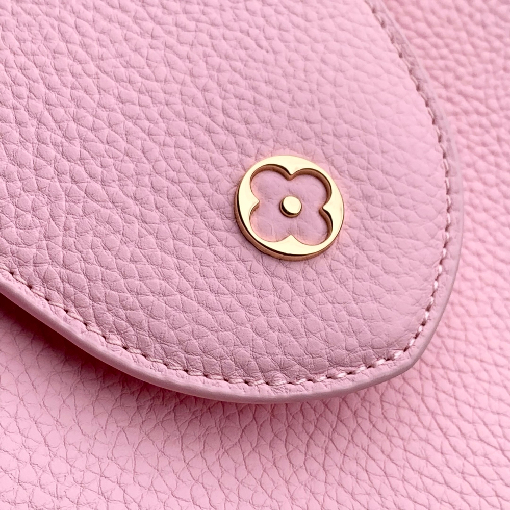 Louis Vuitton Capucines MM