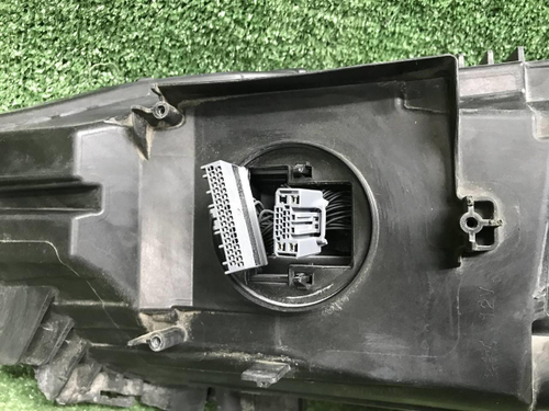 Битая Фара правая Volvo XC60 2 (2017-2021) LED