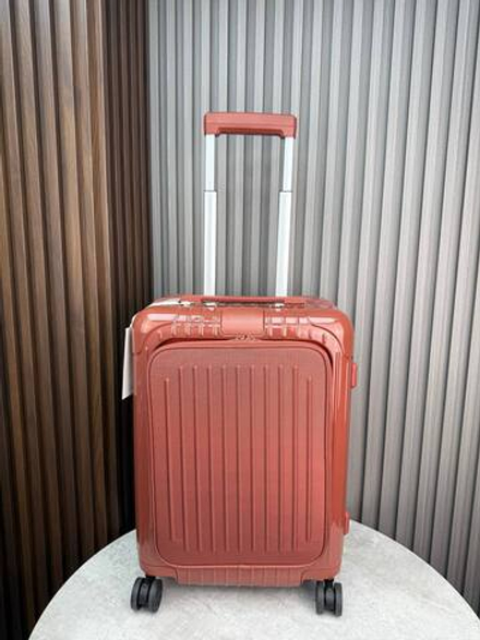 Дорожный чемодан Rimowa Essential Sleeve Cabin с карманом для ноутбука
