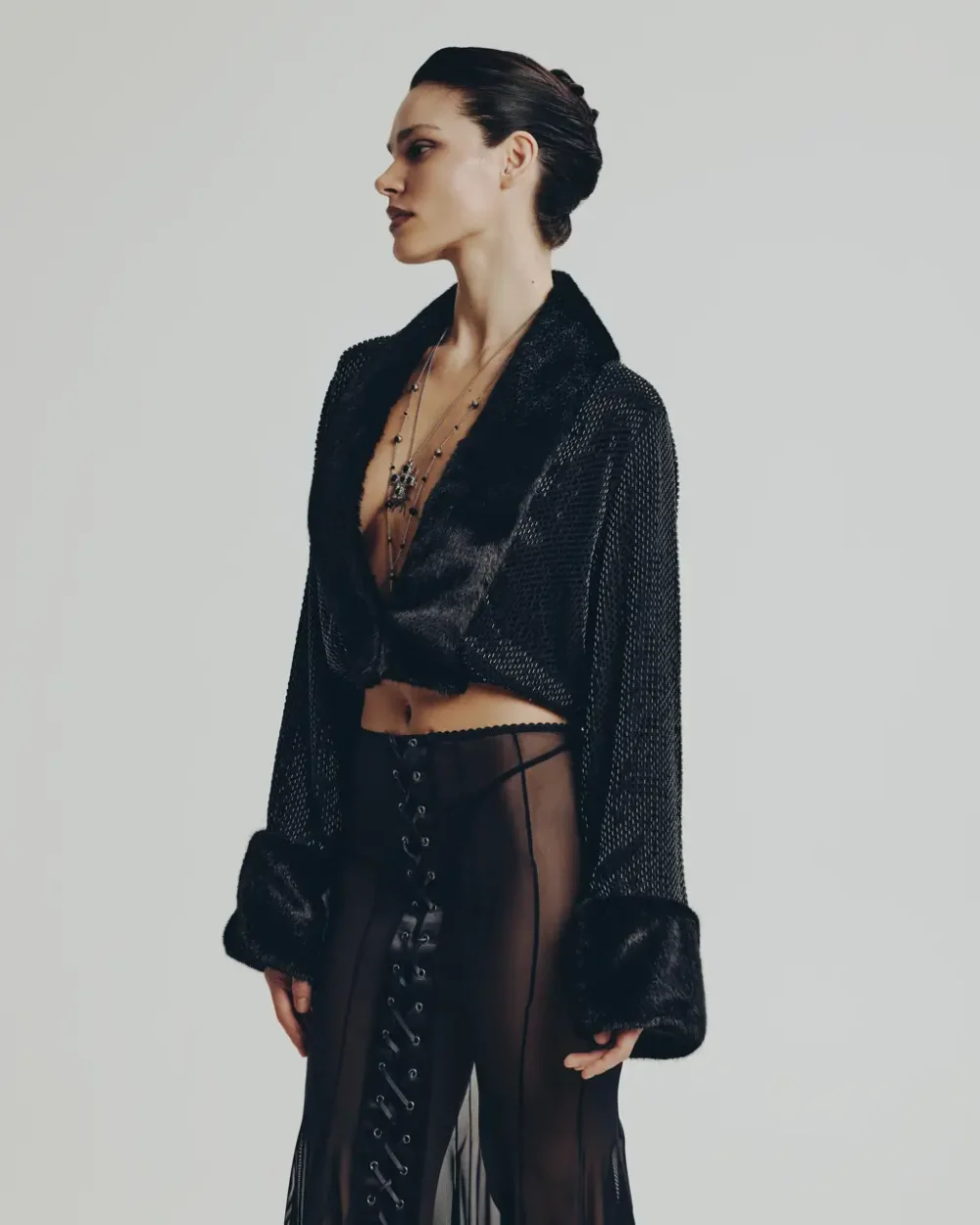 Пиджак с мехом из бисера М, Черный