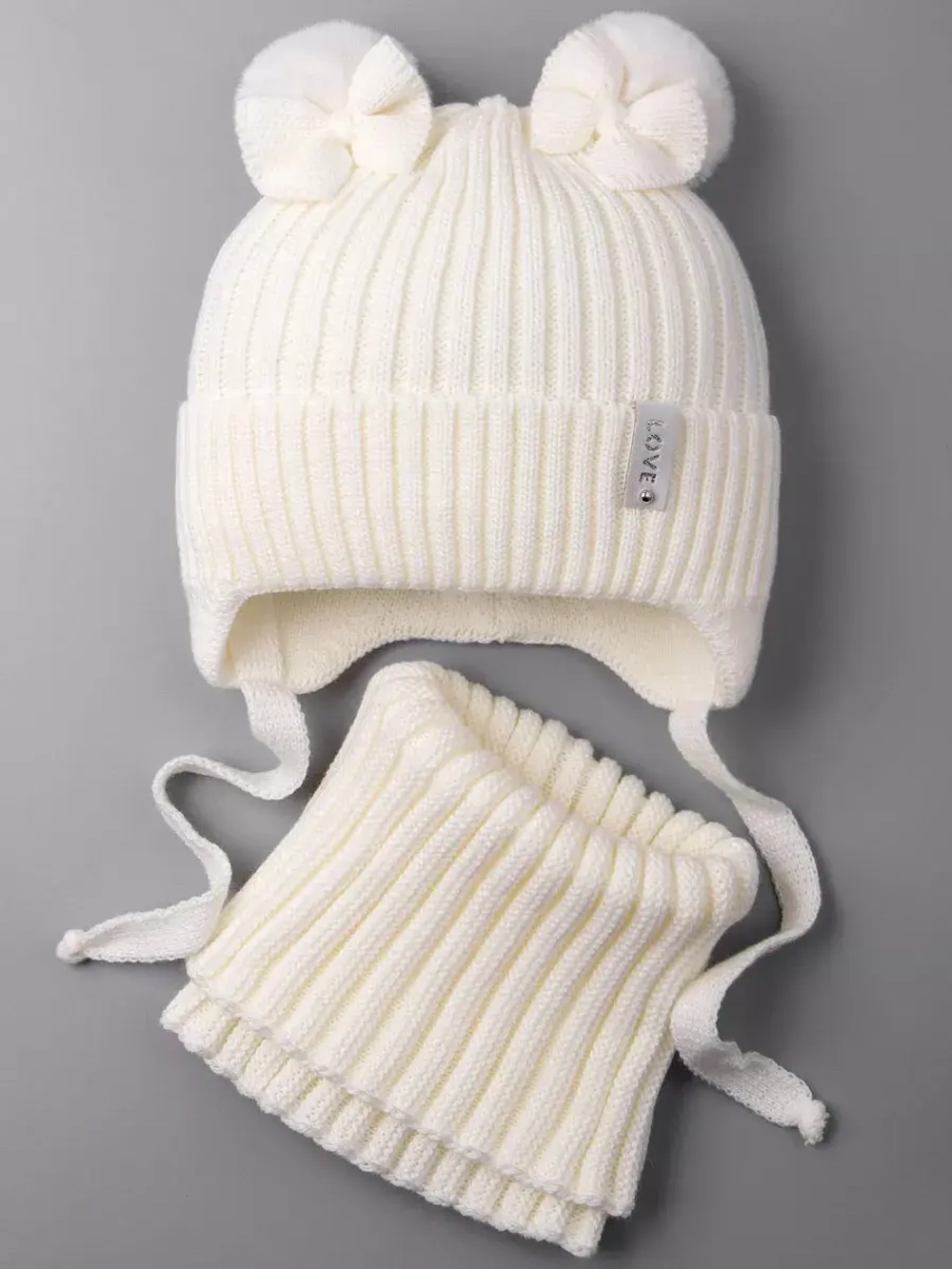 Шапка зимняя вязаная и снуд