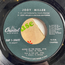 Винтажная виниловая пластинка LP Jody Miller Queen Of The House (France 1965) 7 дюймов, 45 RPM, Single