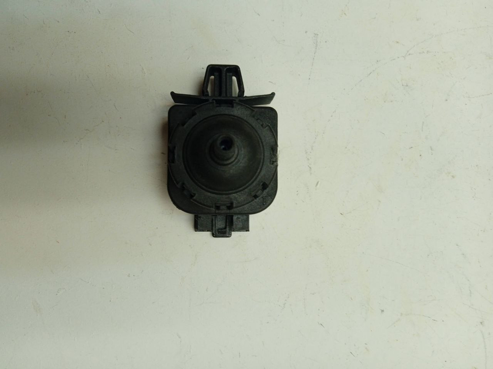 EWS1256EGU кт7 Датчик уровня (прессостат) для стиральной машины Electrolux 132516205 б/у