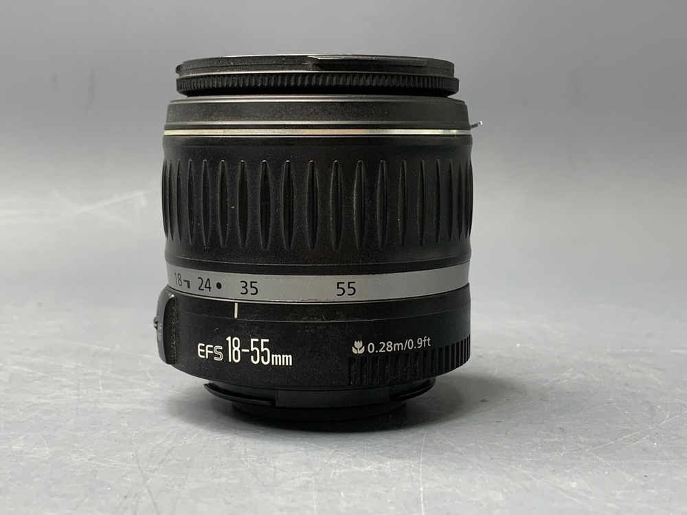Canon 500D Kit 18-55 mm 3.5-5.6 II 21800 кадров