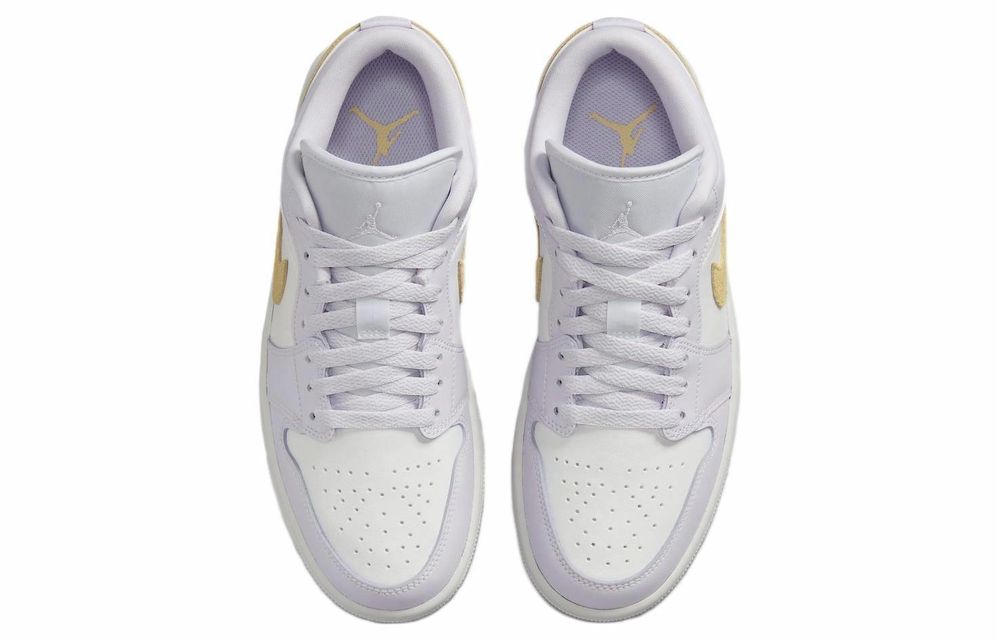 Кроссовки Jordan Air Jordan 1 Low Wmns "Barely Grape" (Женская размерная сетка)