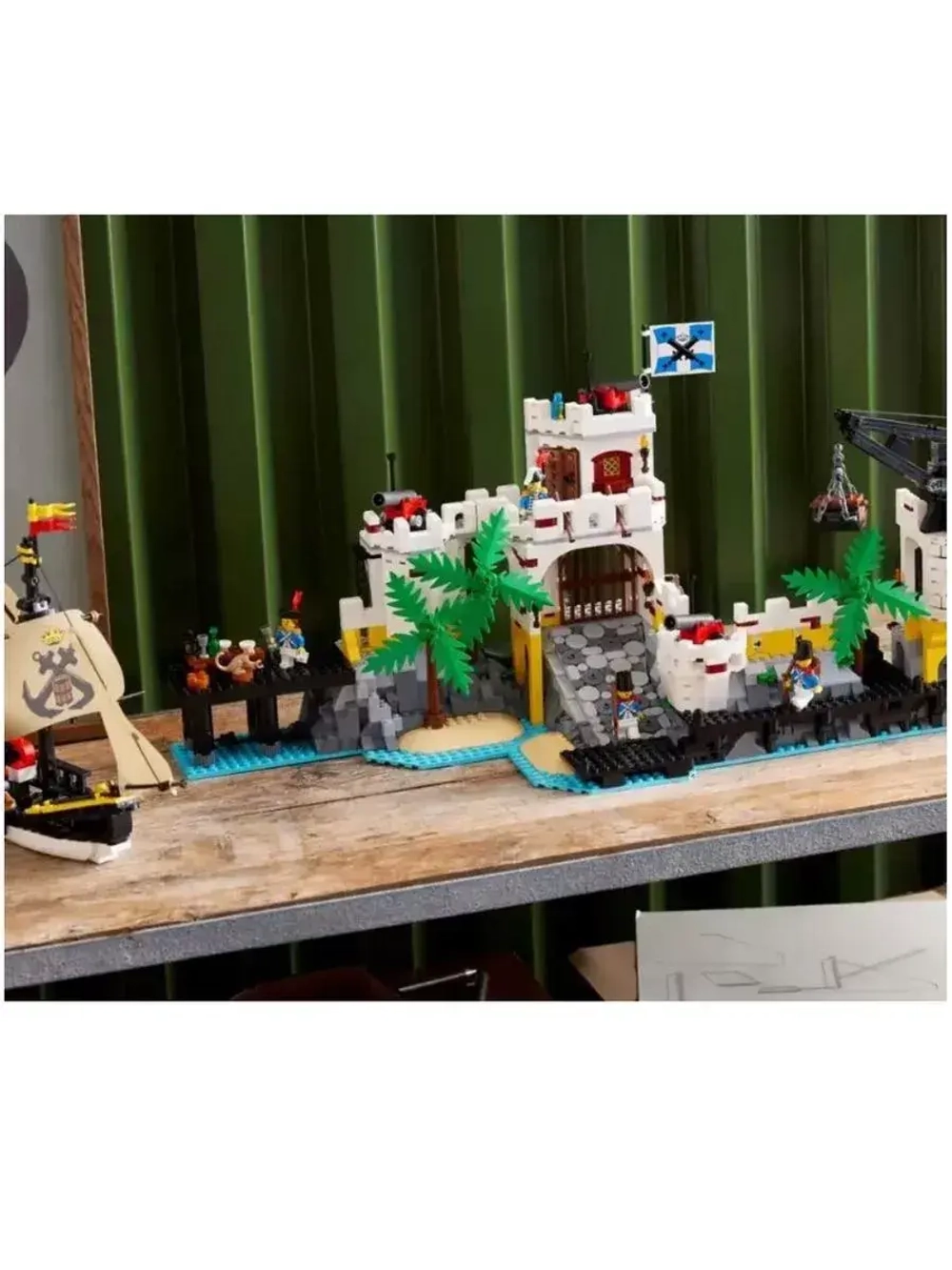 Конструктор Крепость Эльдорадо 2509 деталей