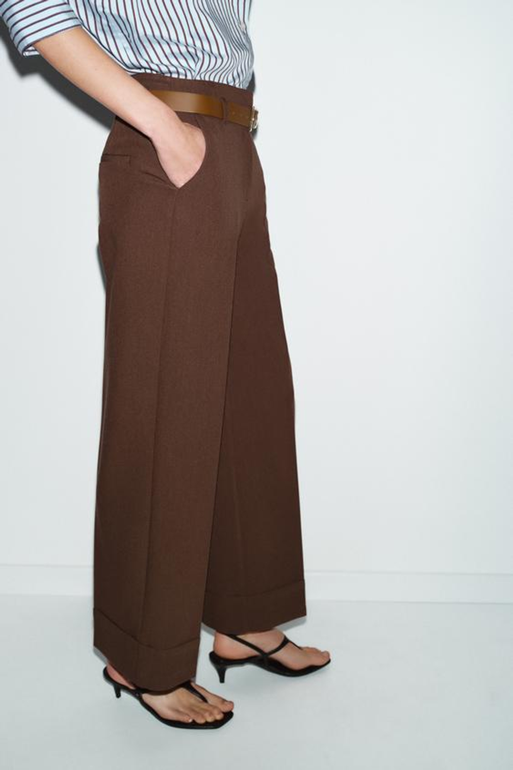 ZARA БРЮКИ С ОТВОРОТАМИ И РЕМНЕМ, КОРИЧНЕВЫЙ