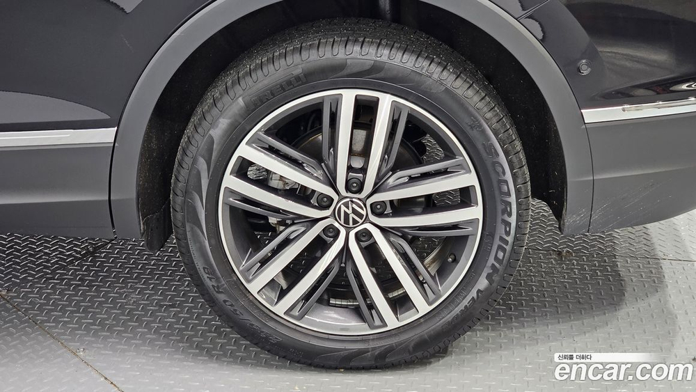 Volkswagen Tiguan Allspace 2.0 TSI Prestige (08.2023)