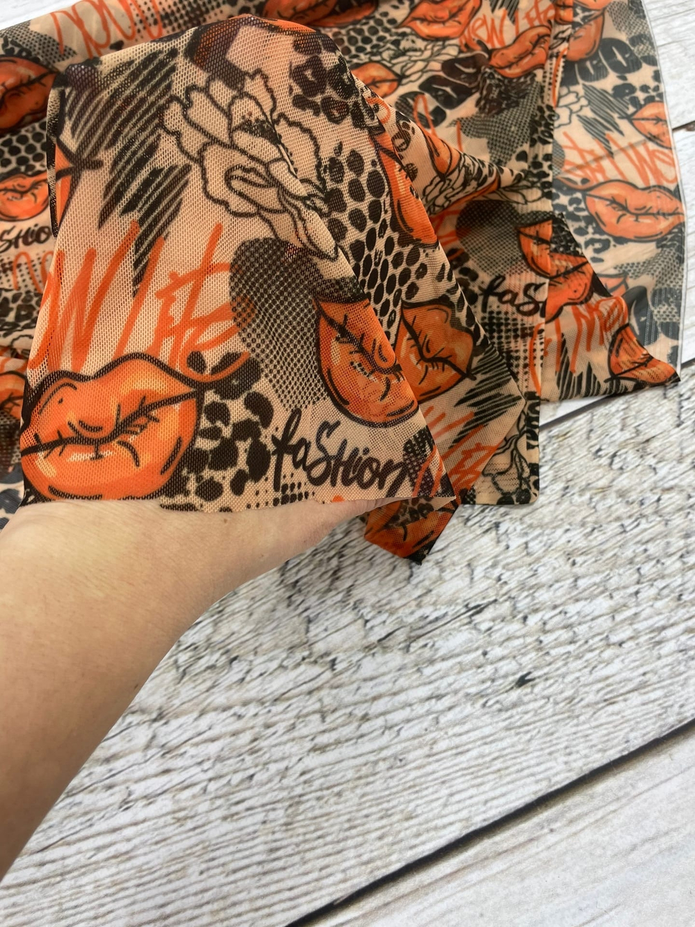 Сетка стрейч Губы