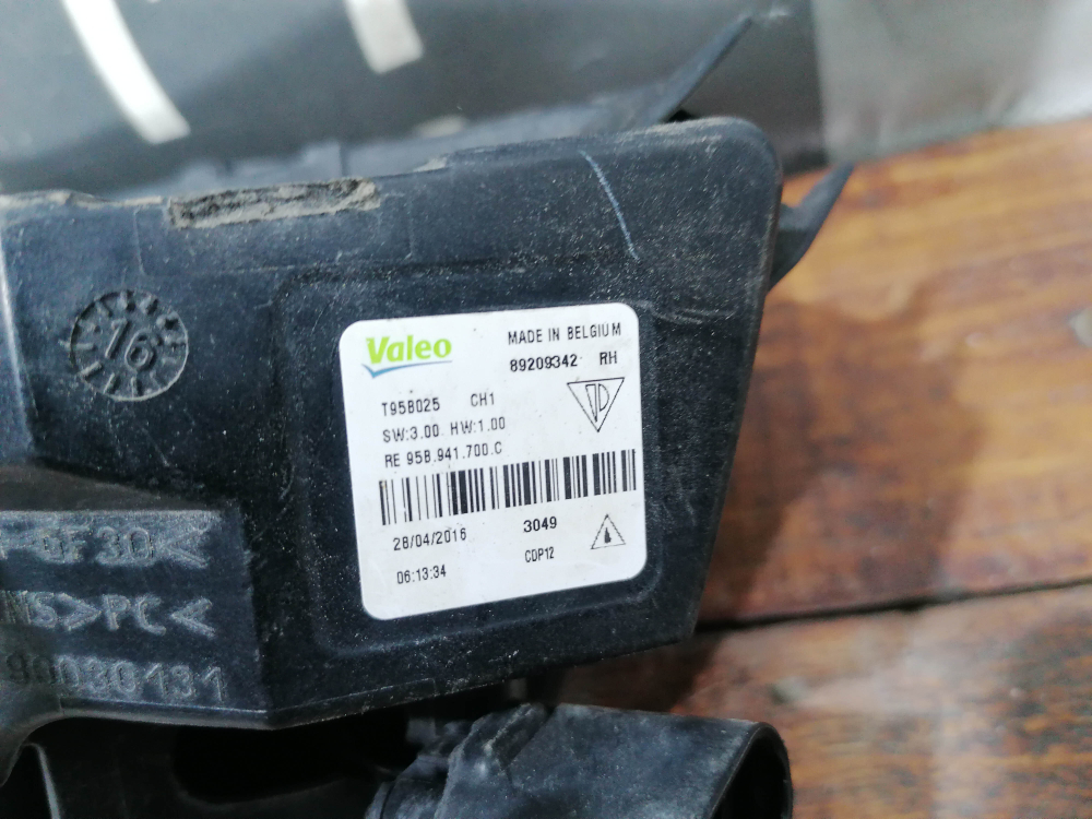 ПТФ передняя правая Porsche Macan (95B), Cayenne 2 (958) 14-18 Б/У Оригинал 95B941700C