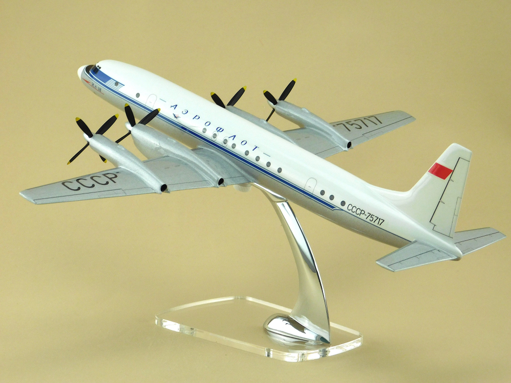 Модель самолета Ил-18 (М1:100, Аэрофлот СССР-75717, Ретро)