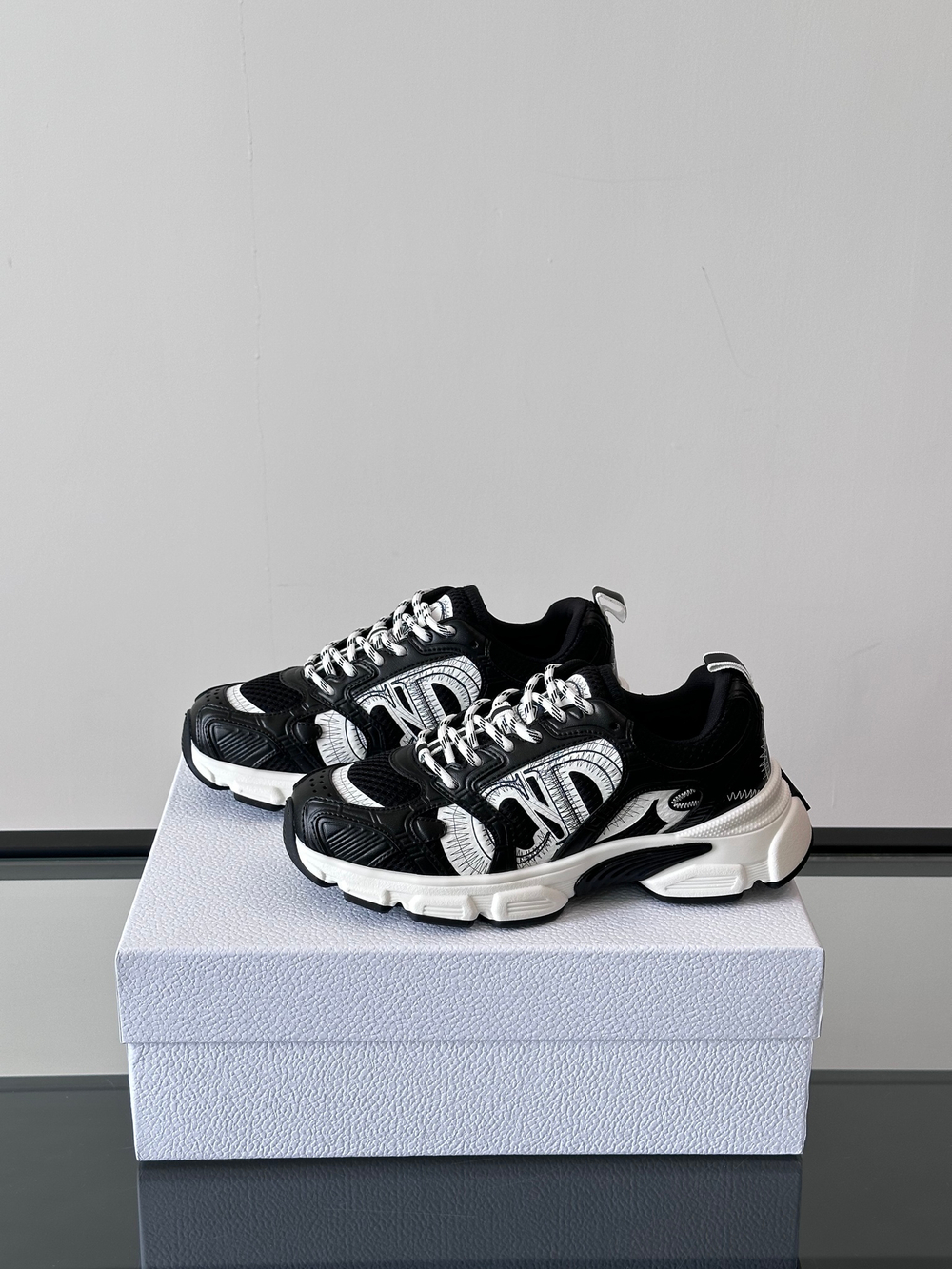 Christian Dior Chrono Sneaker