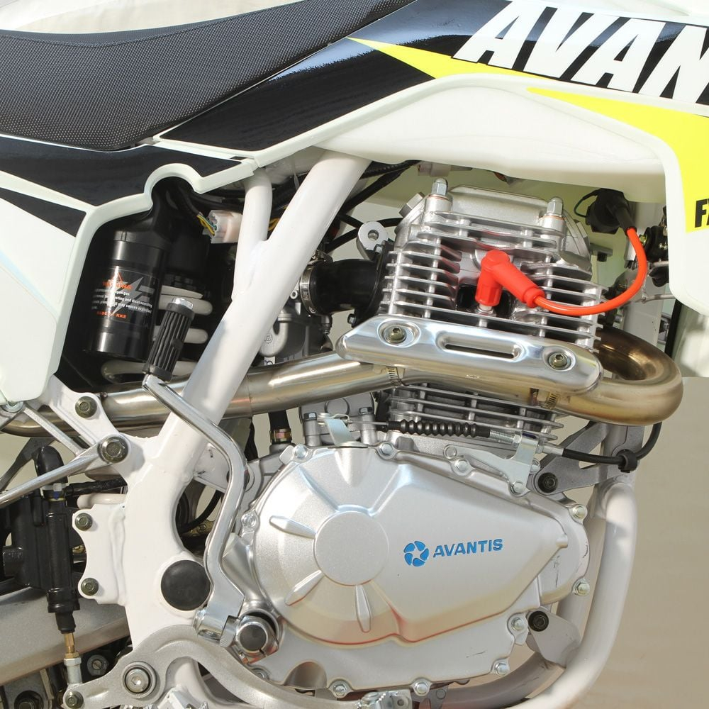 Мотоцикл кроссовый эндуро AVANTIS FX 250 LUX (PR250/172FMM-5, ВОЗД.ОХЛ.) ПТС