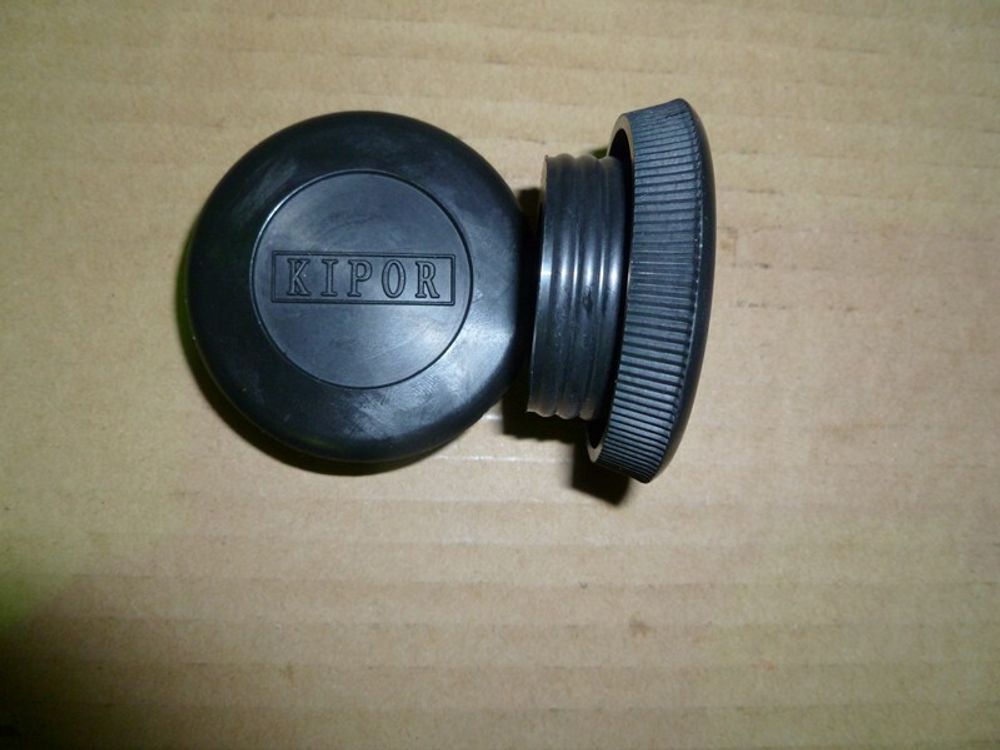 Пробка маслозаливной горловины крышки клапанов KM376AG/Refueling port cap