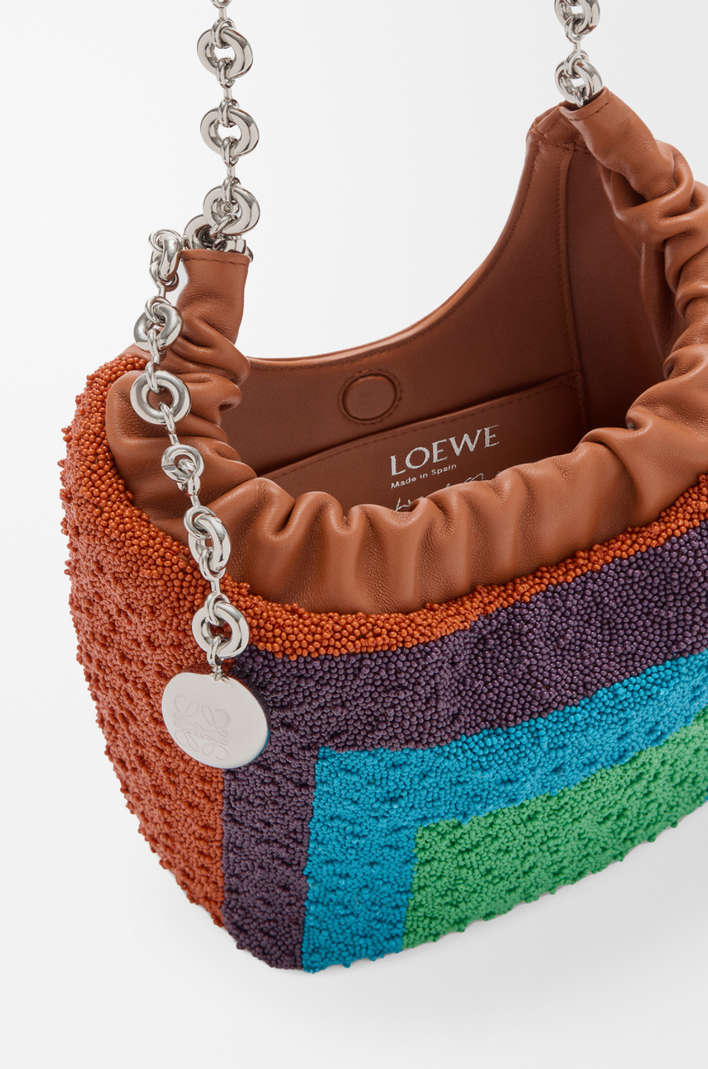 Loewe Мини-сумка-мешок Squeeze из кожи с бисером, карамельный