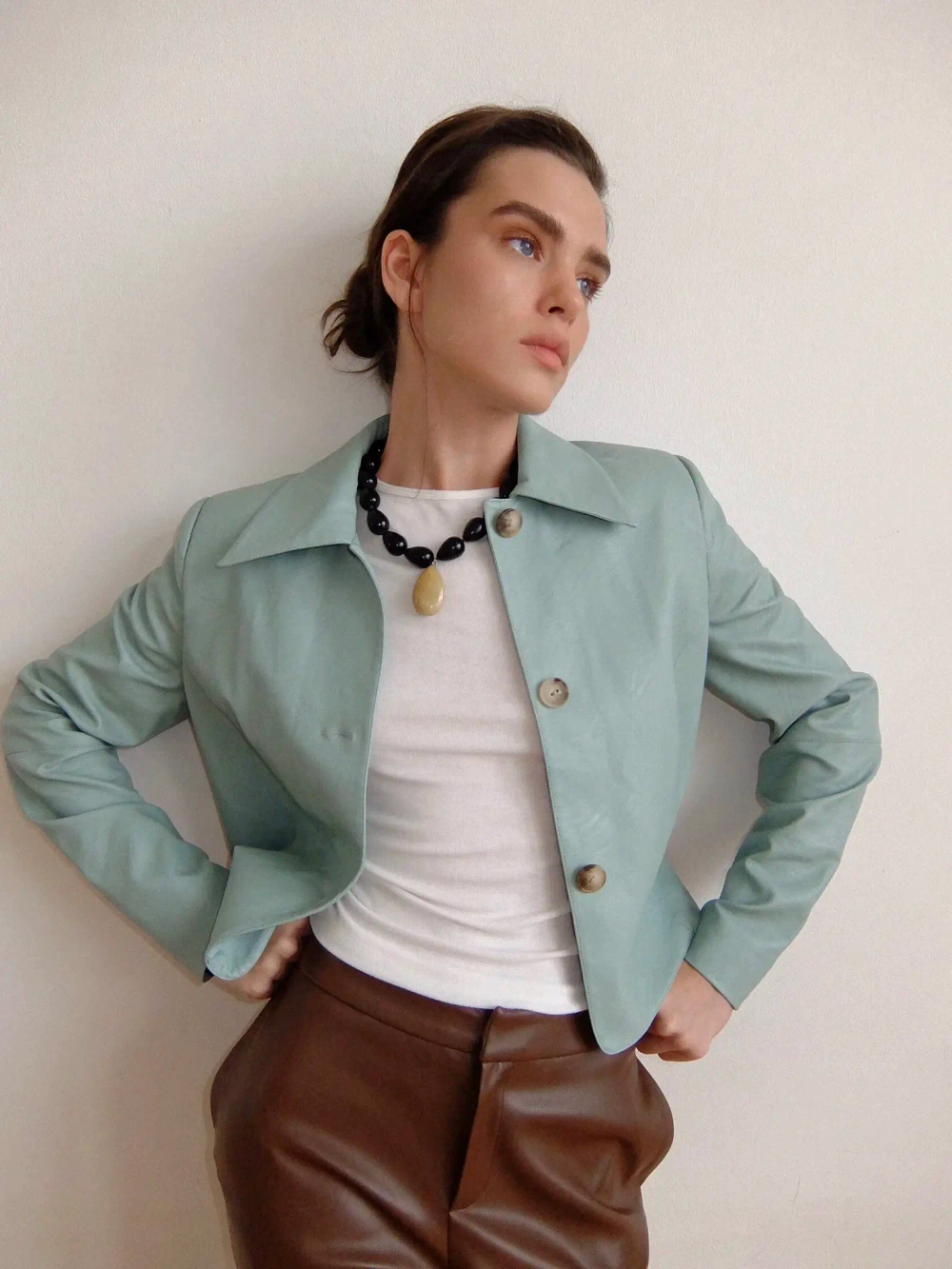 Бусы с кулоном yellow olives