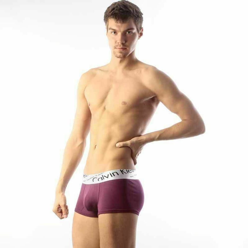 Мужские трусы хипсы фиолетовые с косой резинкой Calvin Klein Steel Boxer Italics Violet