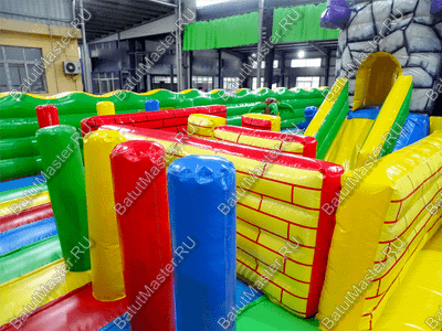 Большой надувной батут "Средневековье" 12*12*5 м