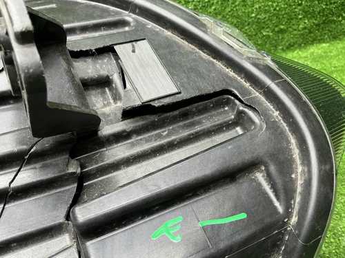 Фара левая Omoda C5 (2022-н.в.) галоген