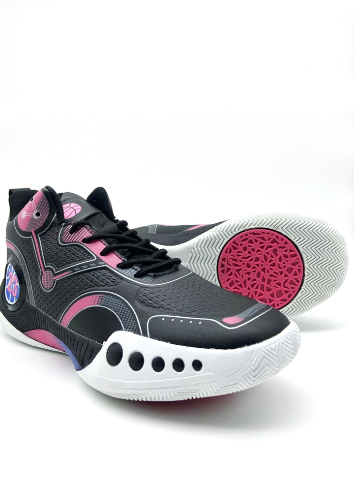 Баскетбольные кроссовки black and pink