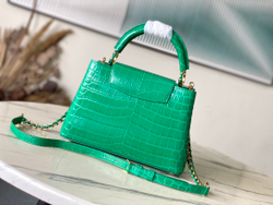Louis Vuitton Capucines BB
