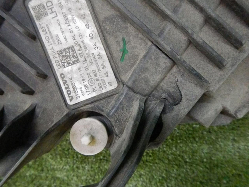 Фара левая Volvo XC60 2 (2017-2021) LED