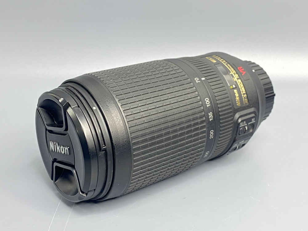 Nikon 70-300mm 4.5-5.6G ED-IF AF-S VR Zoom-Nikkor