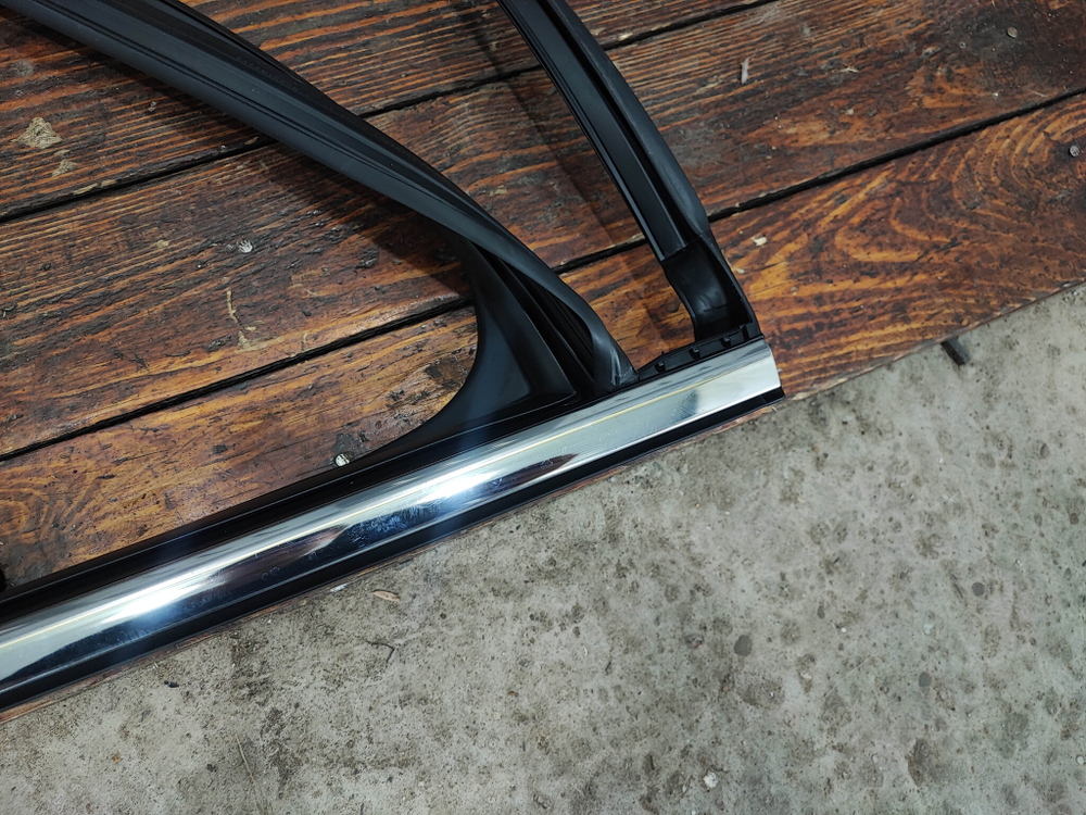 Уплотнитель стекла заднего левого Haval Dargo Новый Оригинал 6207111AKN04A