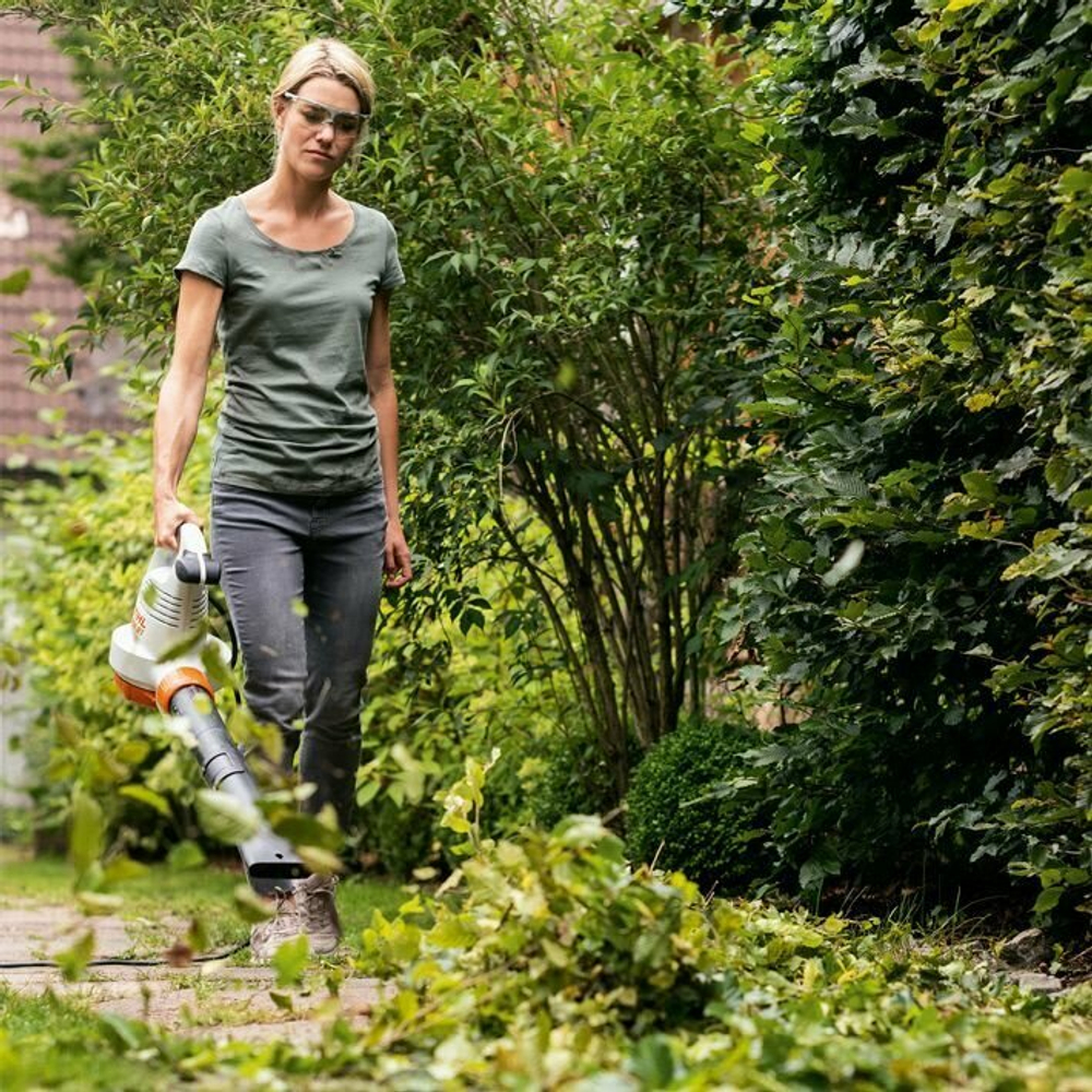 Электрический садовый пылесос STIHL BGE 81, 1400 Вт