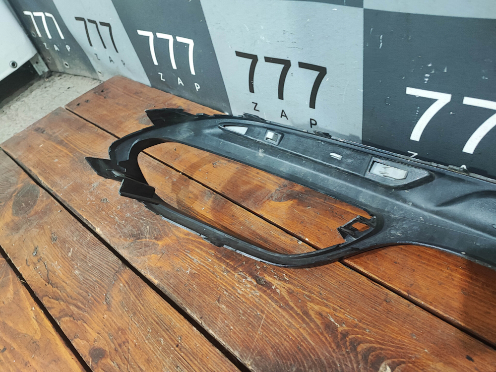 Накладка заднего бампера Ford Mondeo 5 14-22 Б/У Оригинал 1881154