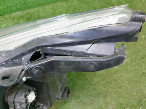 Битая Фара правая Nissan Murano Z52 (14-22) LED