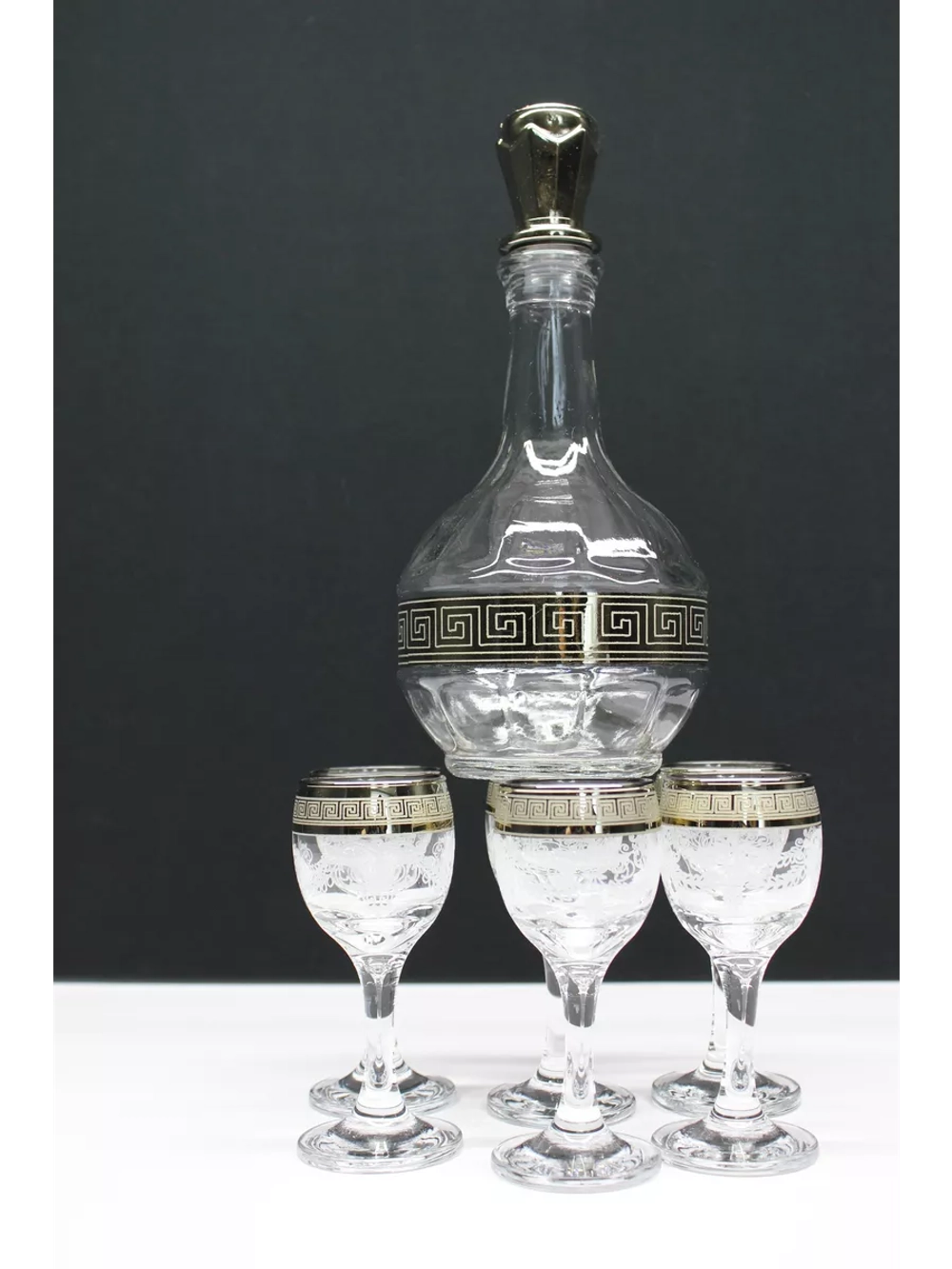 Набор рюмок для водки и графин