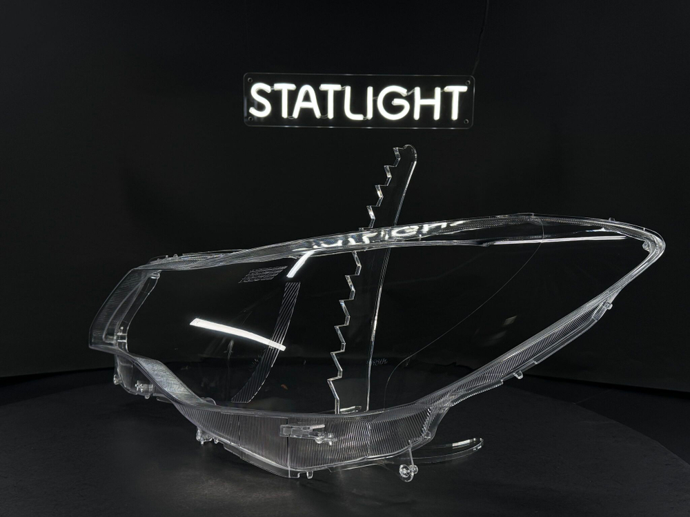 Левое стекло фары Subaru XV GP impreza 2011-2017