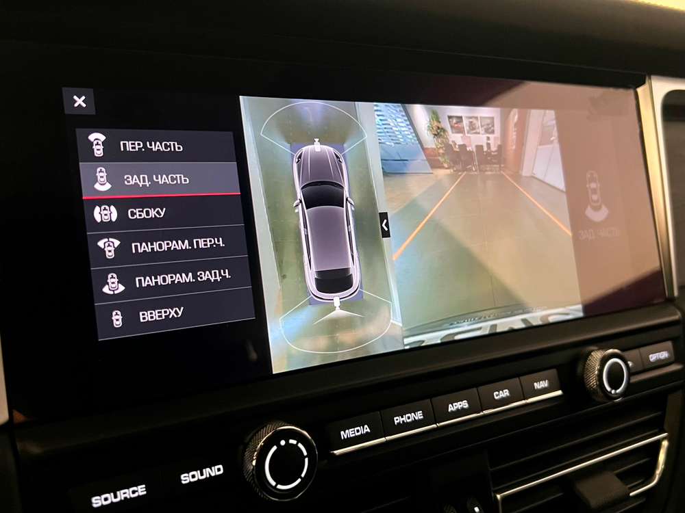 Porsche Macan, 2021 год