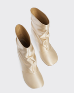 Ботильоны из шелка сливочный
