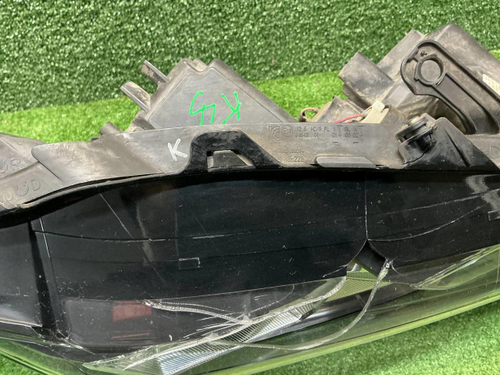 Фара правая Toyota Camry xv70 (2017-н.в.) LED