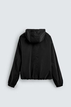 ZARA КУРТКА ИЗ ВЫСОКОТЕХНОЛОГИЧНОЙ ТКАНИ С КАПЮШОНОМ, ЧЕРНЫЙ