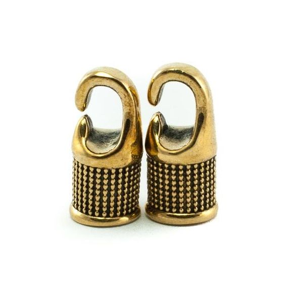 Фото замка Captain Hook из бронзы вид в анфас.