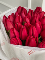 Букет из 35 красных тюльпанов