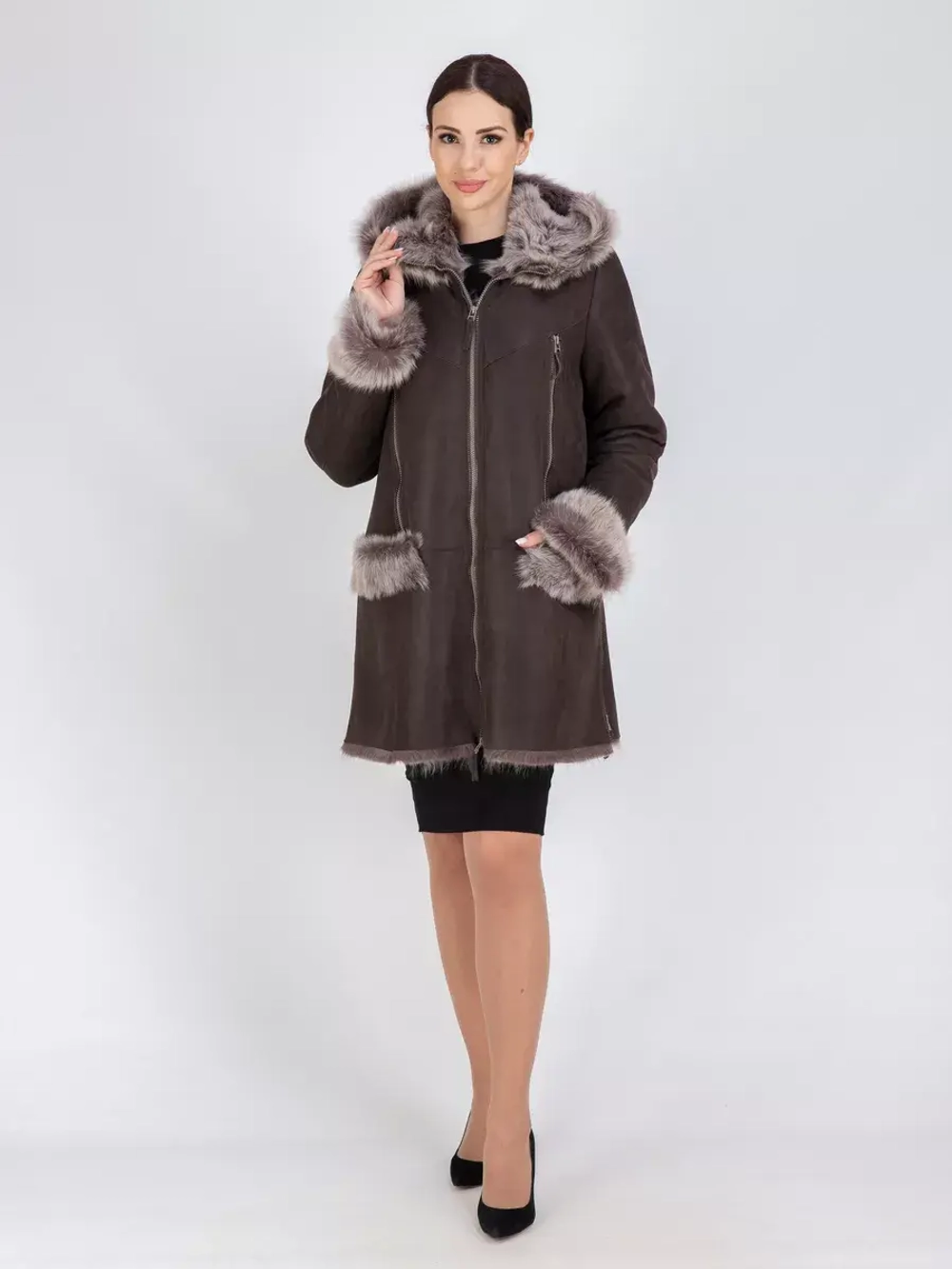 Дубленка натуральная с капюшоном зимняя