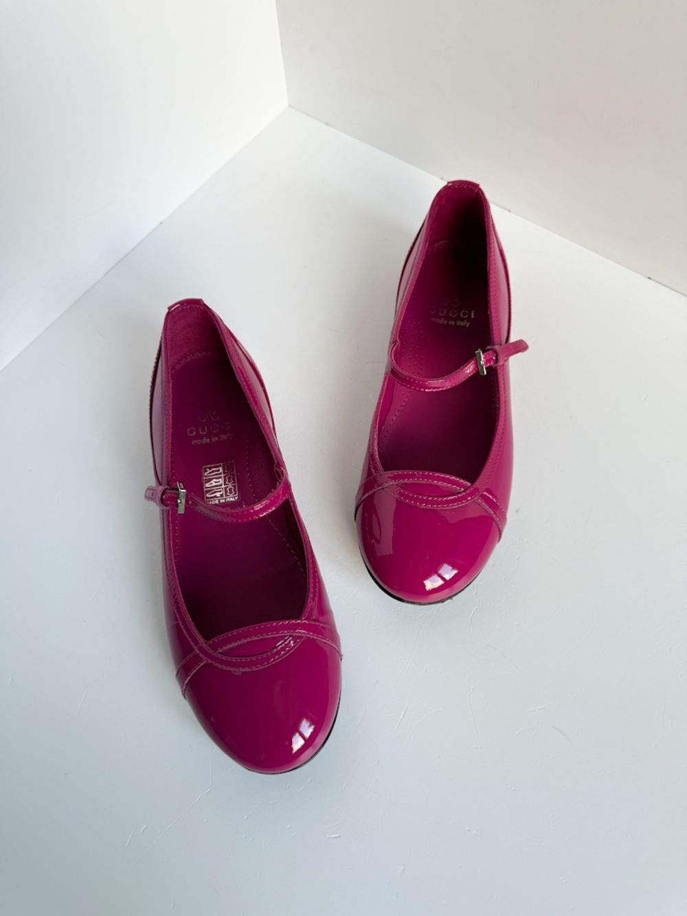 Лаковые туфли Gucci, 33