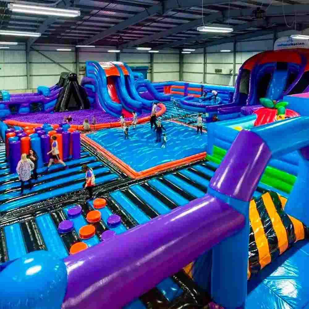 Надувной парк "Поле чудес"