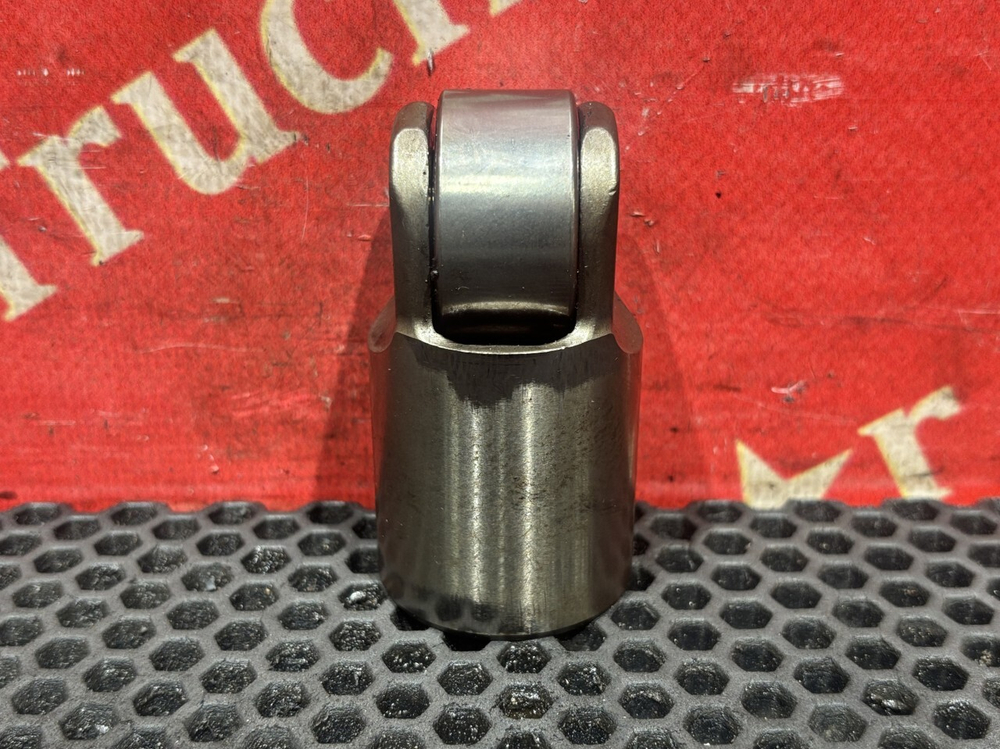 Толкатель выпускного клапана 2019г