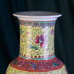 Парные вазы со сценами придворной жизни