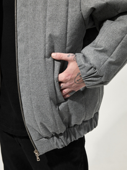 Бомбер стеганый "Брутализм". Серый