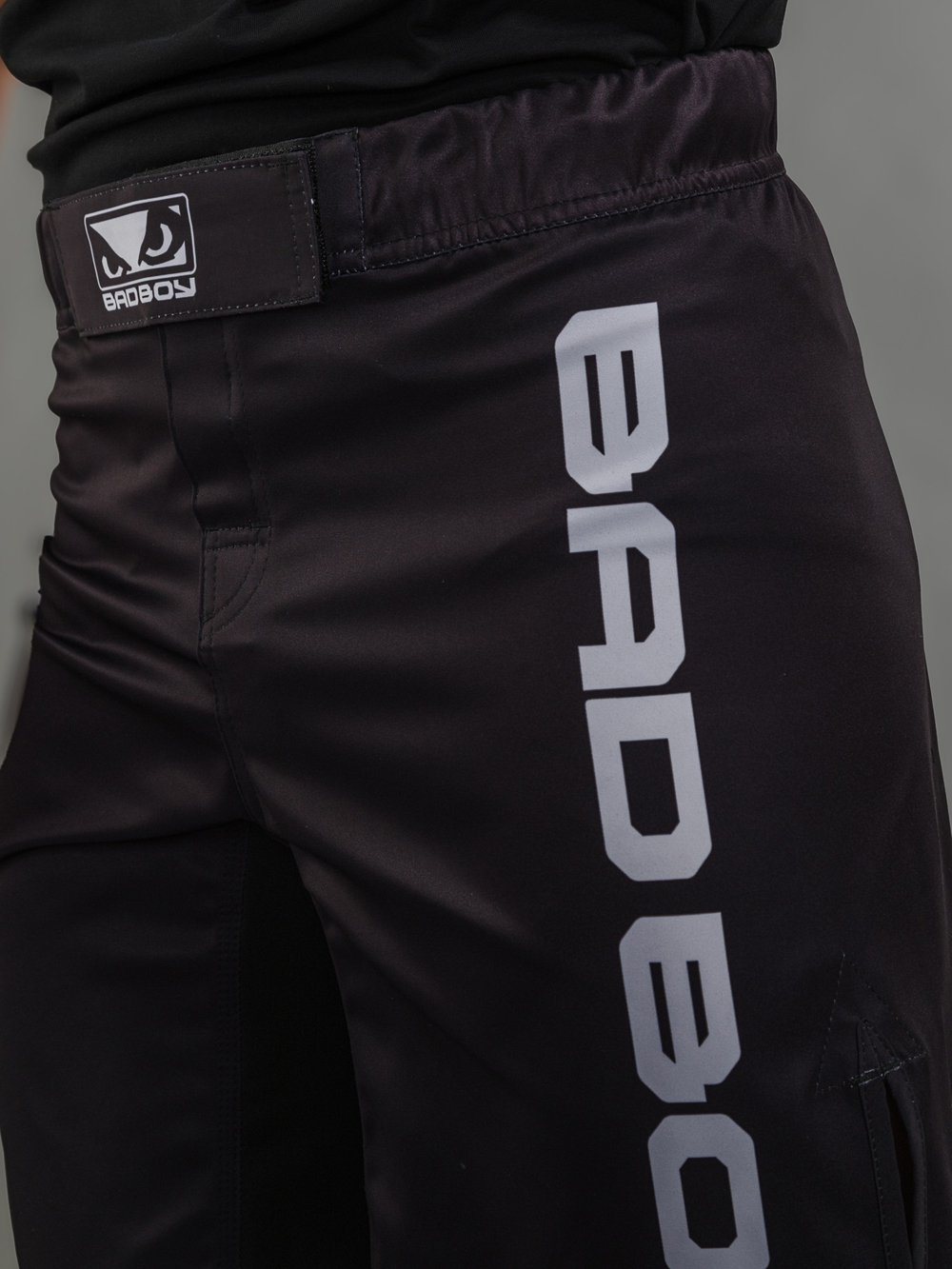Шорты для MMA Bad Boy Pro Series 3.0 черный/белый